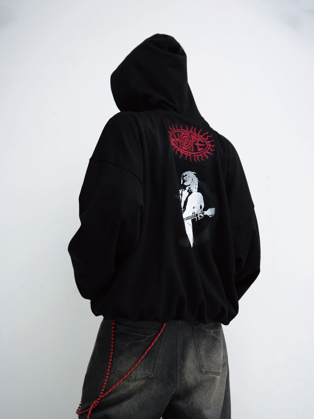 商品画像：Black_Embroidered_Print_Oversi 5