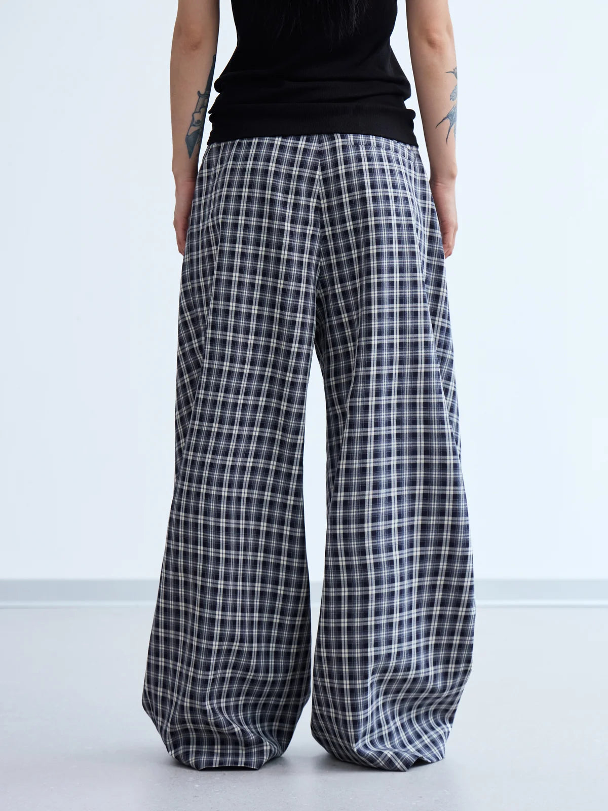 Peoplesense Curved Plaid Relaxed Trousers