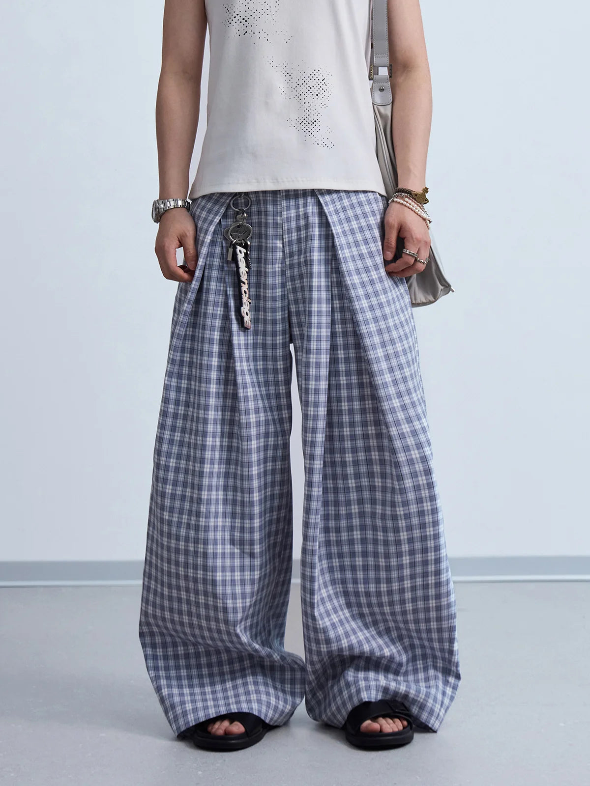 Peoplesense Curved Plaid Relaxed Trousers