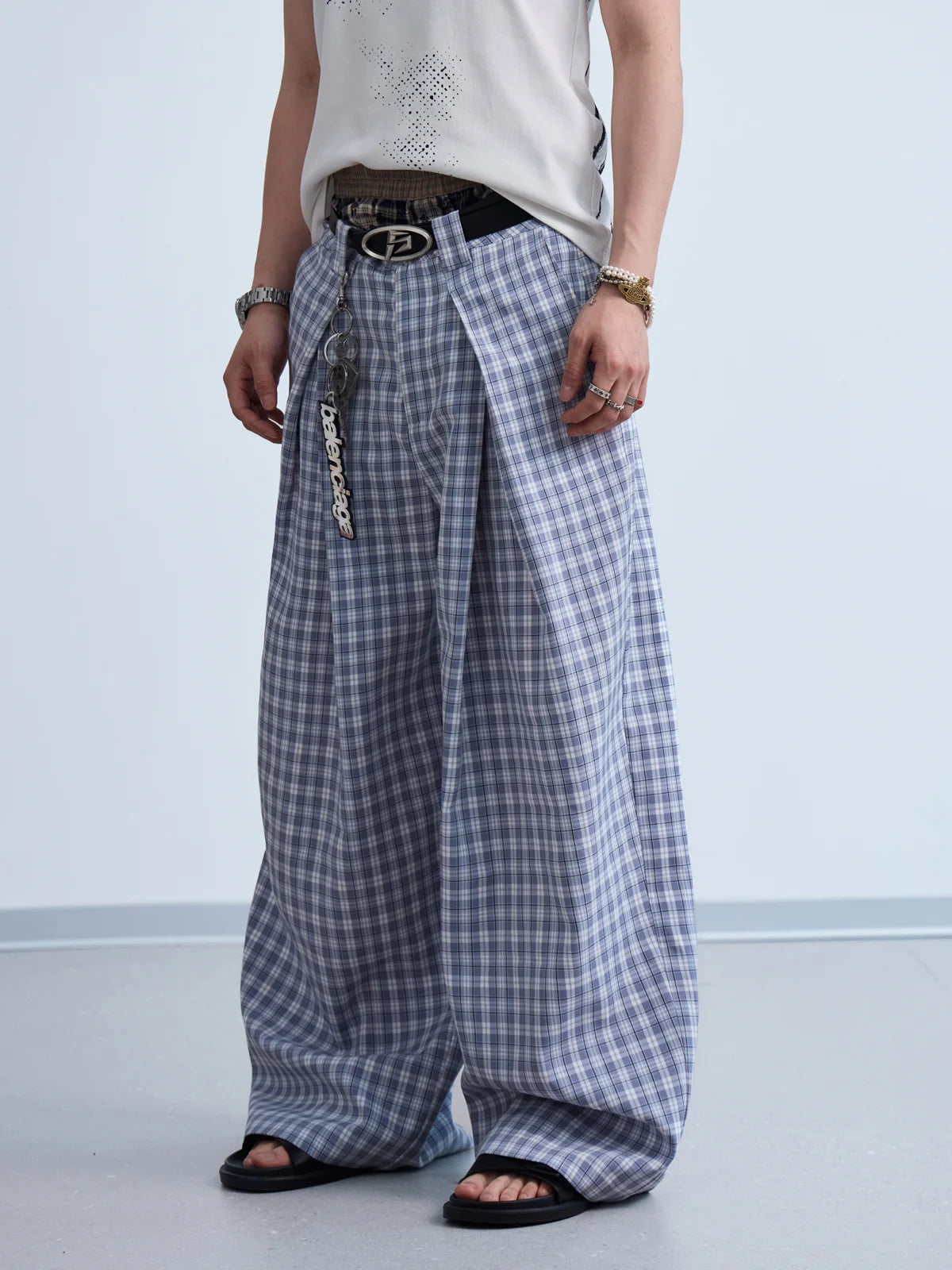 Peoplesense Curved Plaid Relaxed Trousers