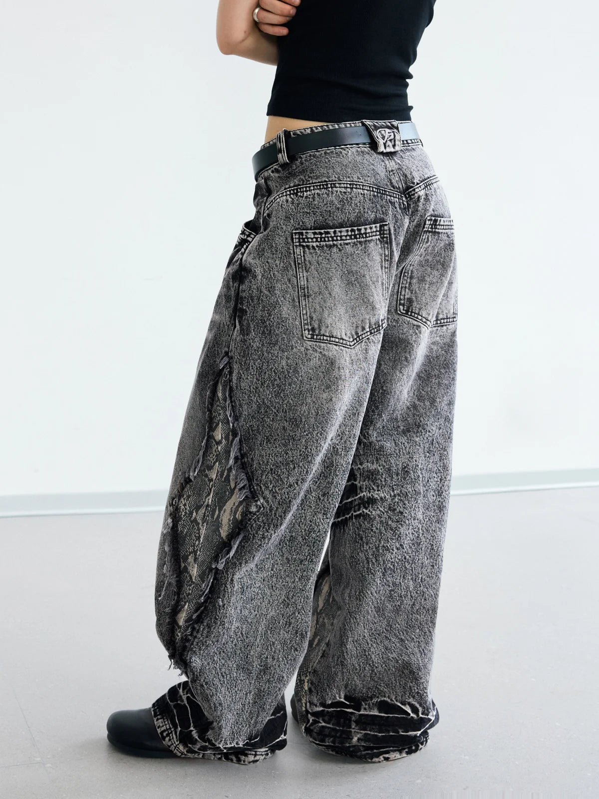 Peoplesense Raw-edge Snake Print Baggy Jeans