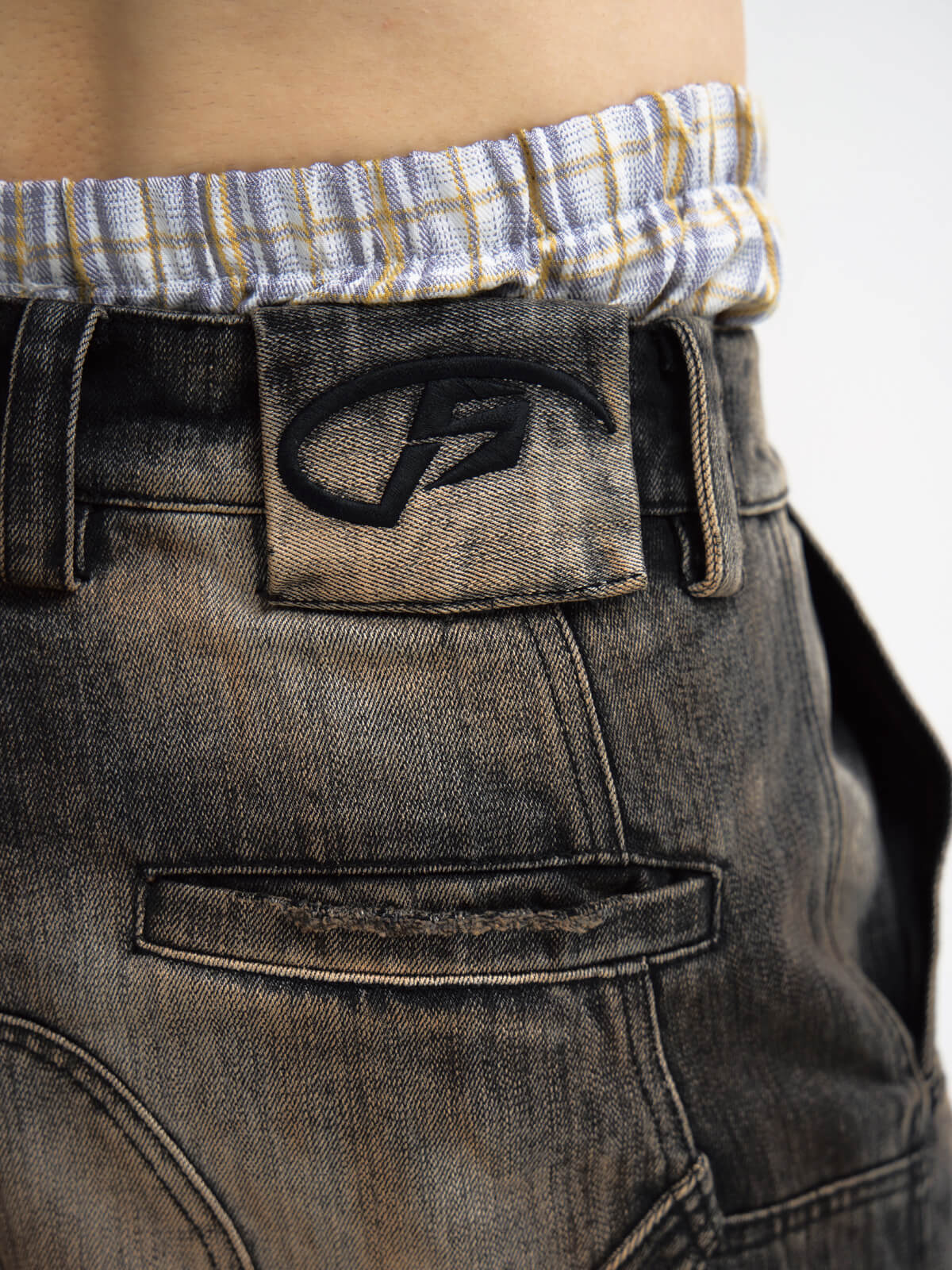 Peoplesense Mud-Dyed Pleated Wide Leg Jeans