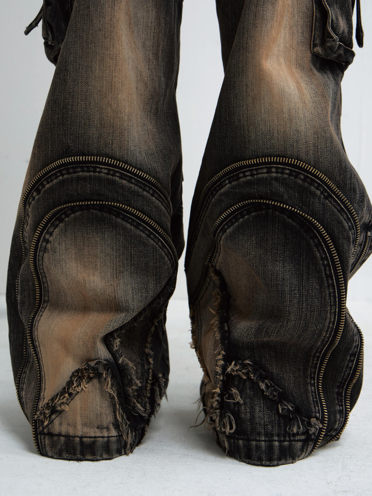 Peoplesense Mud-Dyed Pleated Wide Leg Jeans