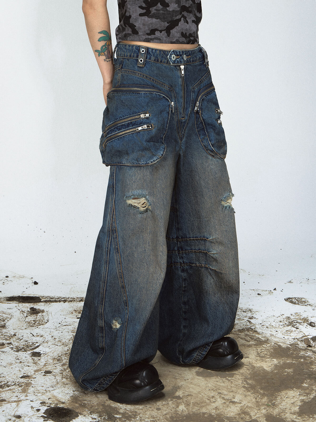 Vintage-Inspired Baggy Cargo Denim Jeans