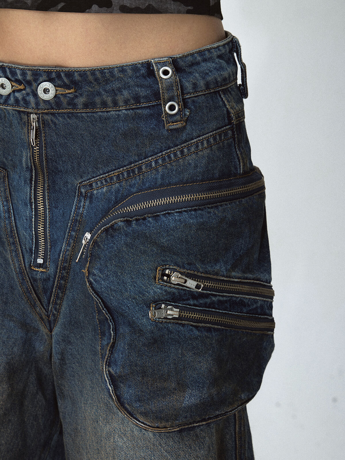 Vintage-Inspired Baggy Cargo Denim Jeans