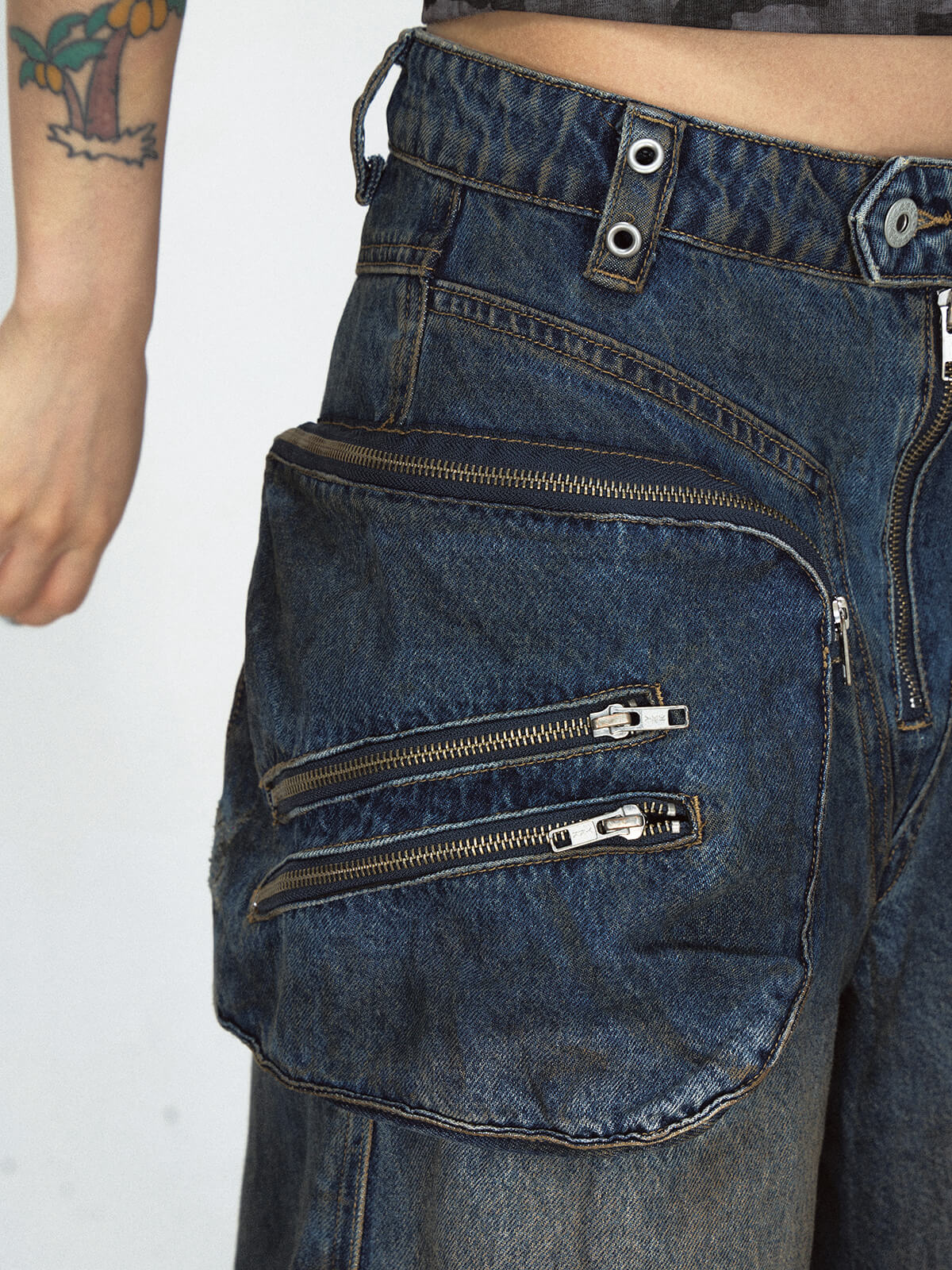 Vintage-Inspired Baggy Cargo Denim Jeans