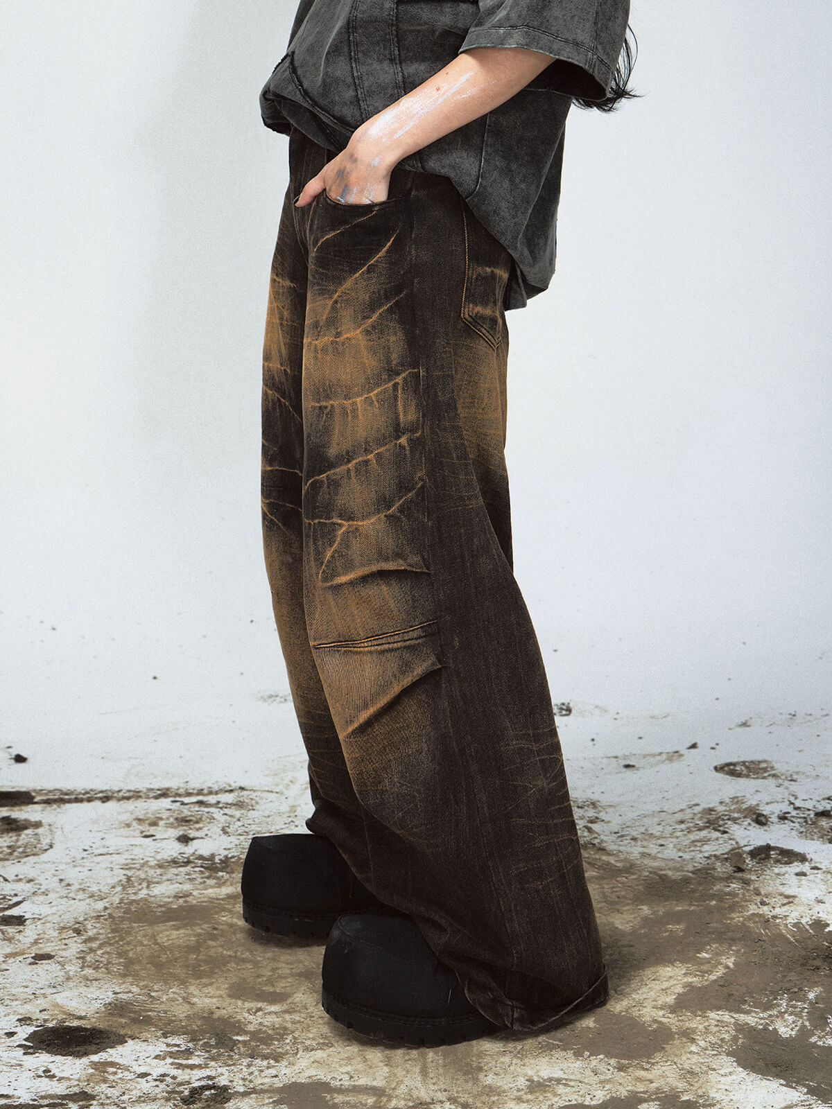 Peoplesense Mud-Dyed Lightning Cracked Wide-Leg Jeans