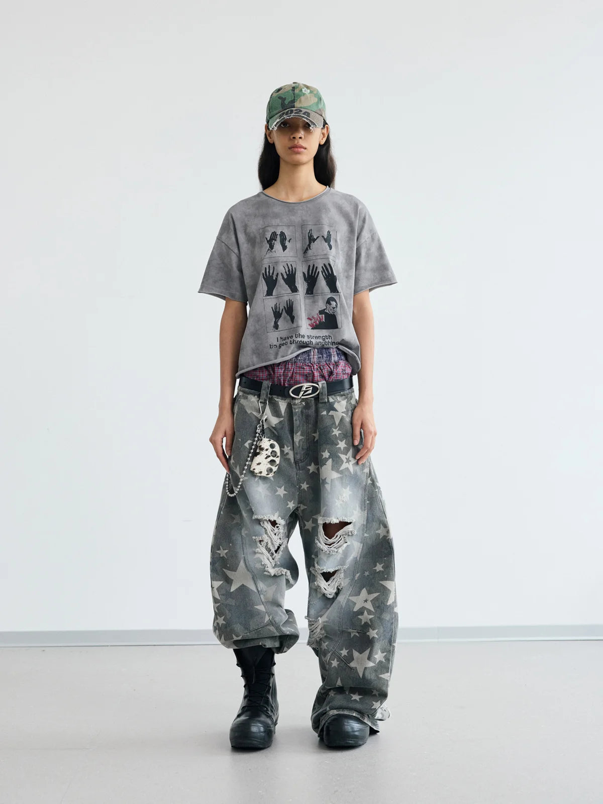 Peoplesense Cropped Hem Graphic Grey Tee