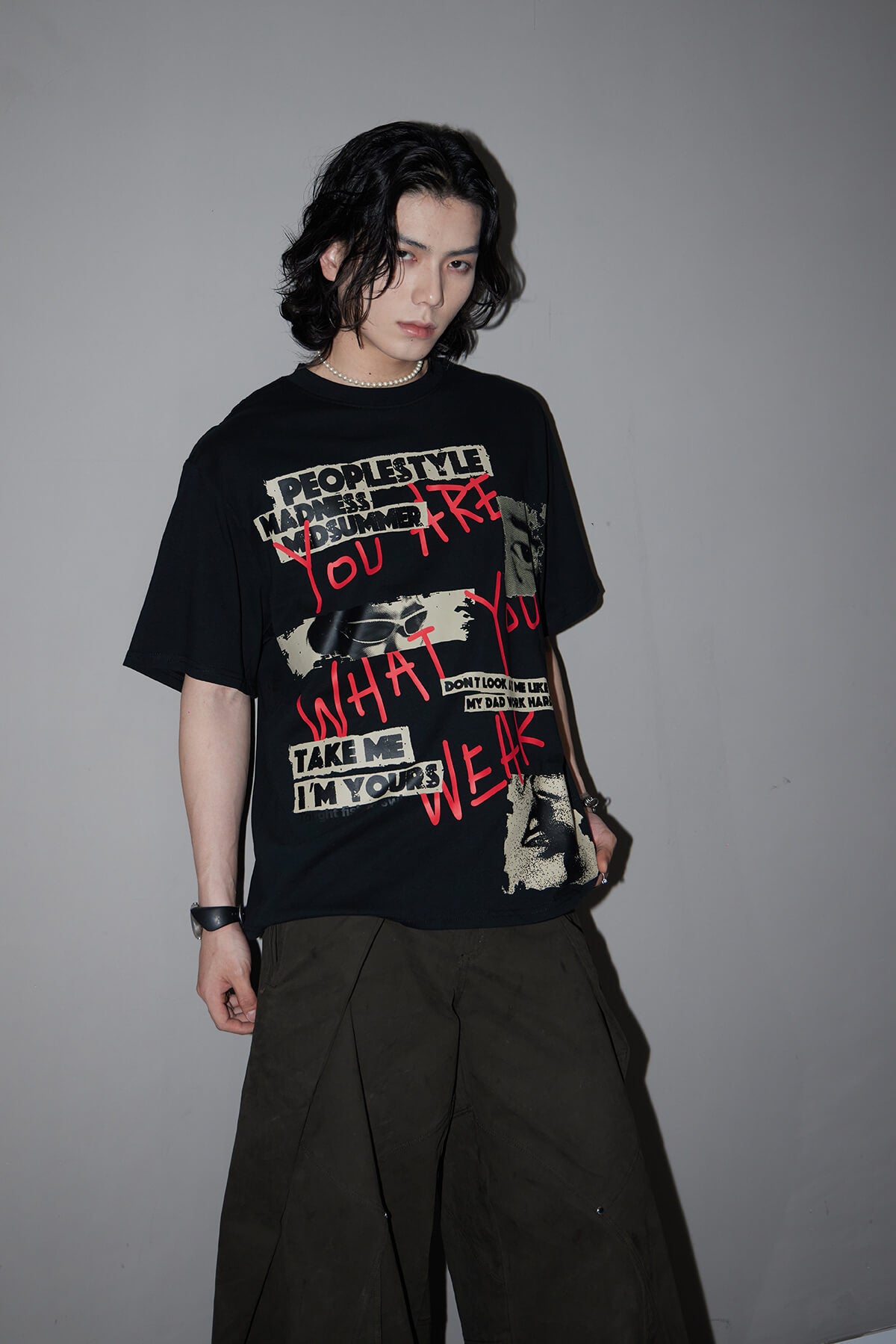 PeopleStyle グラフィティプリントレタリングTシャツ