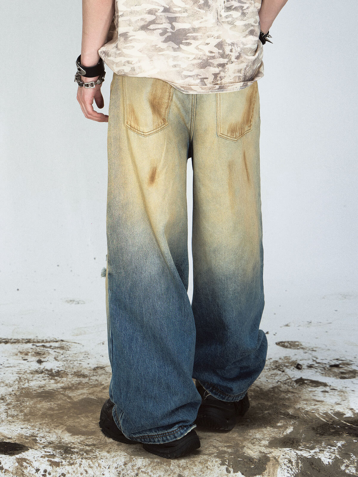  Mud Dye Distressed Baggy Jeans