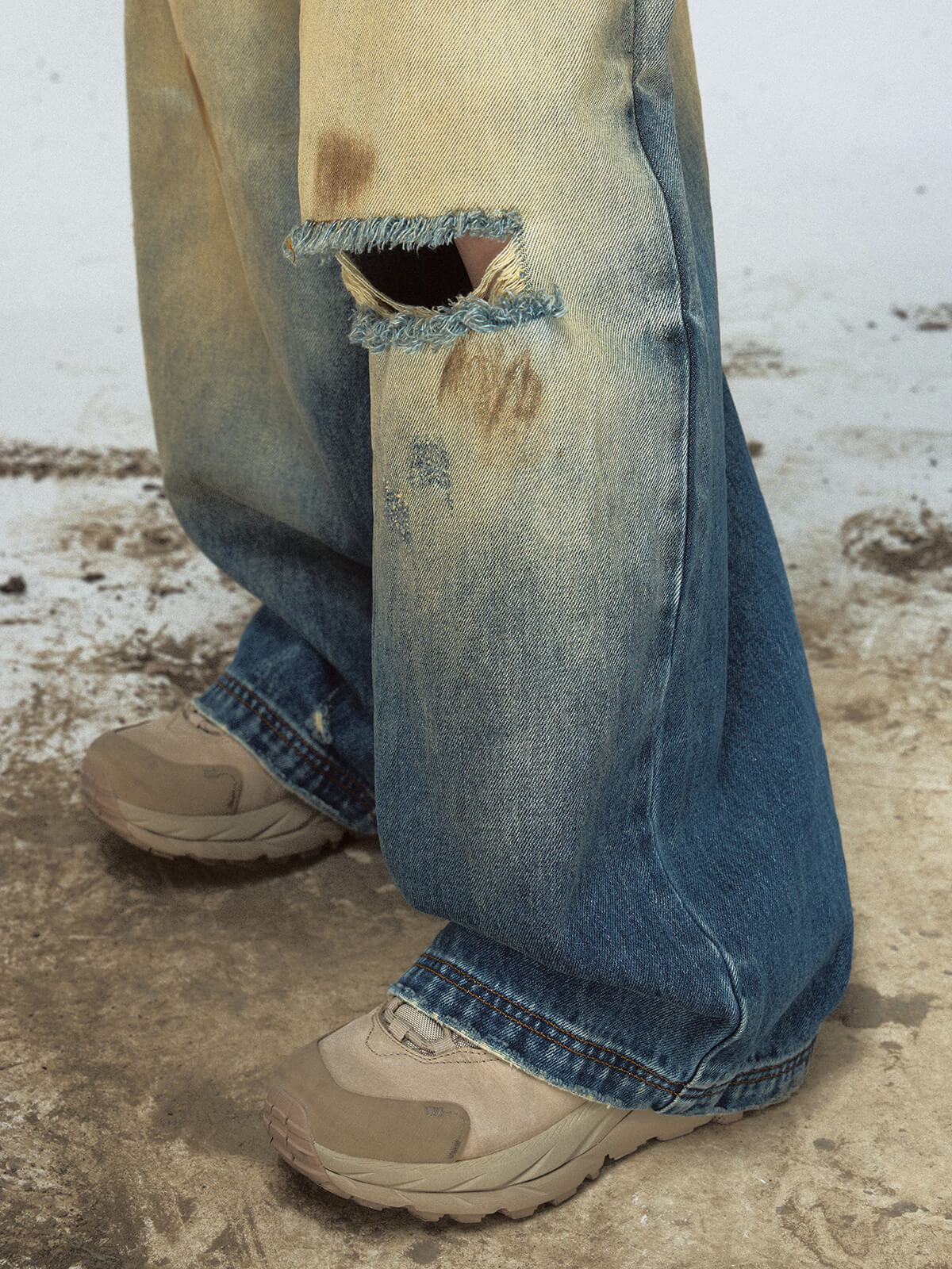  Mud Dye Distressed Baggy Jeans